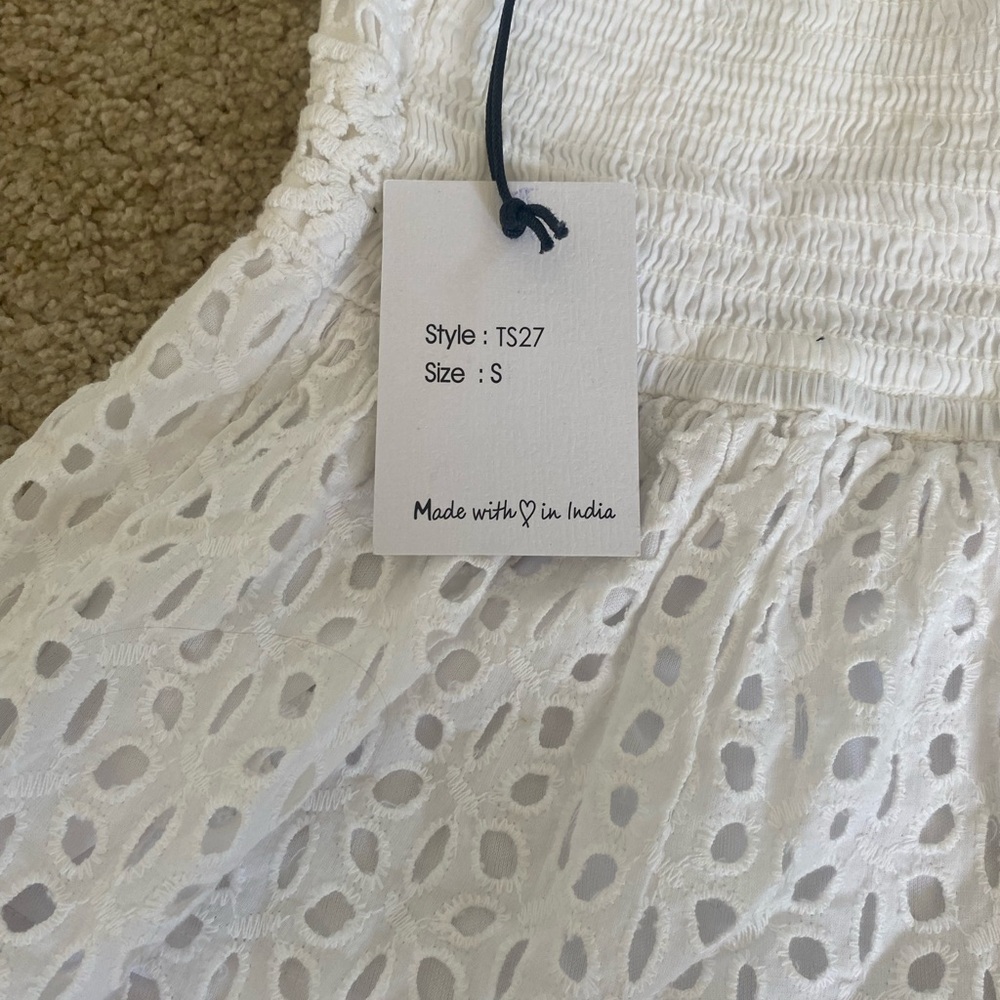 white lace top - Picture 3 of 3